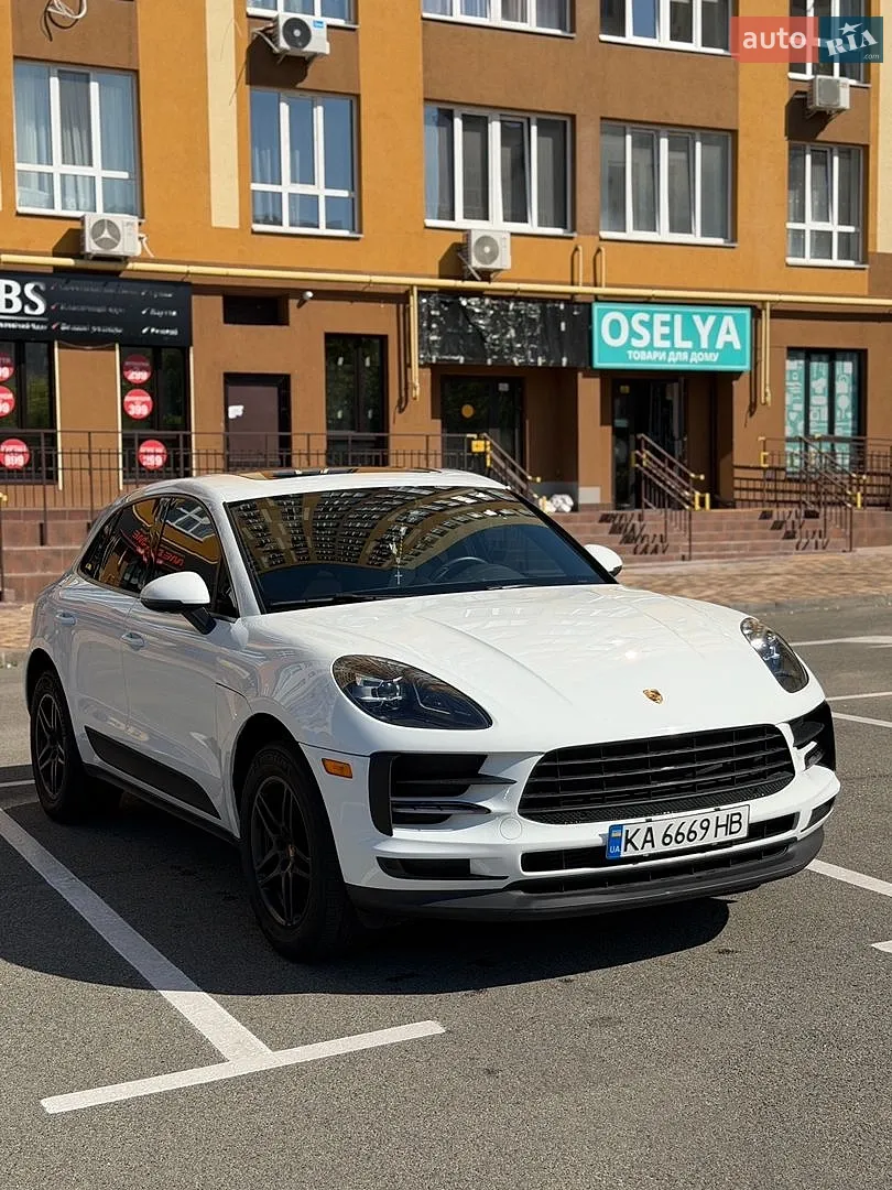 Porsche Macan, 2021