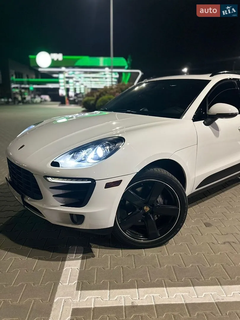 Porsche Macan, 2015