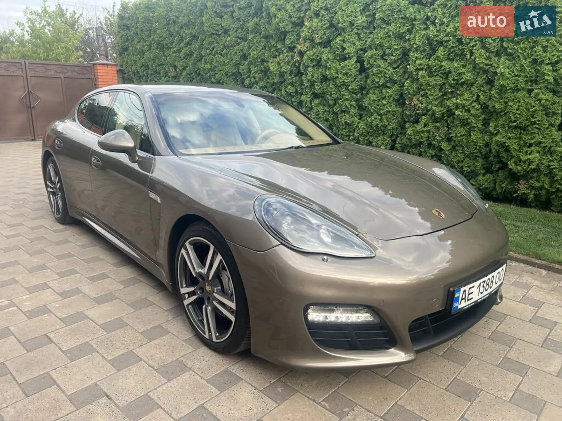 Porsche Panamera, 2012