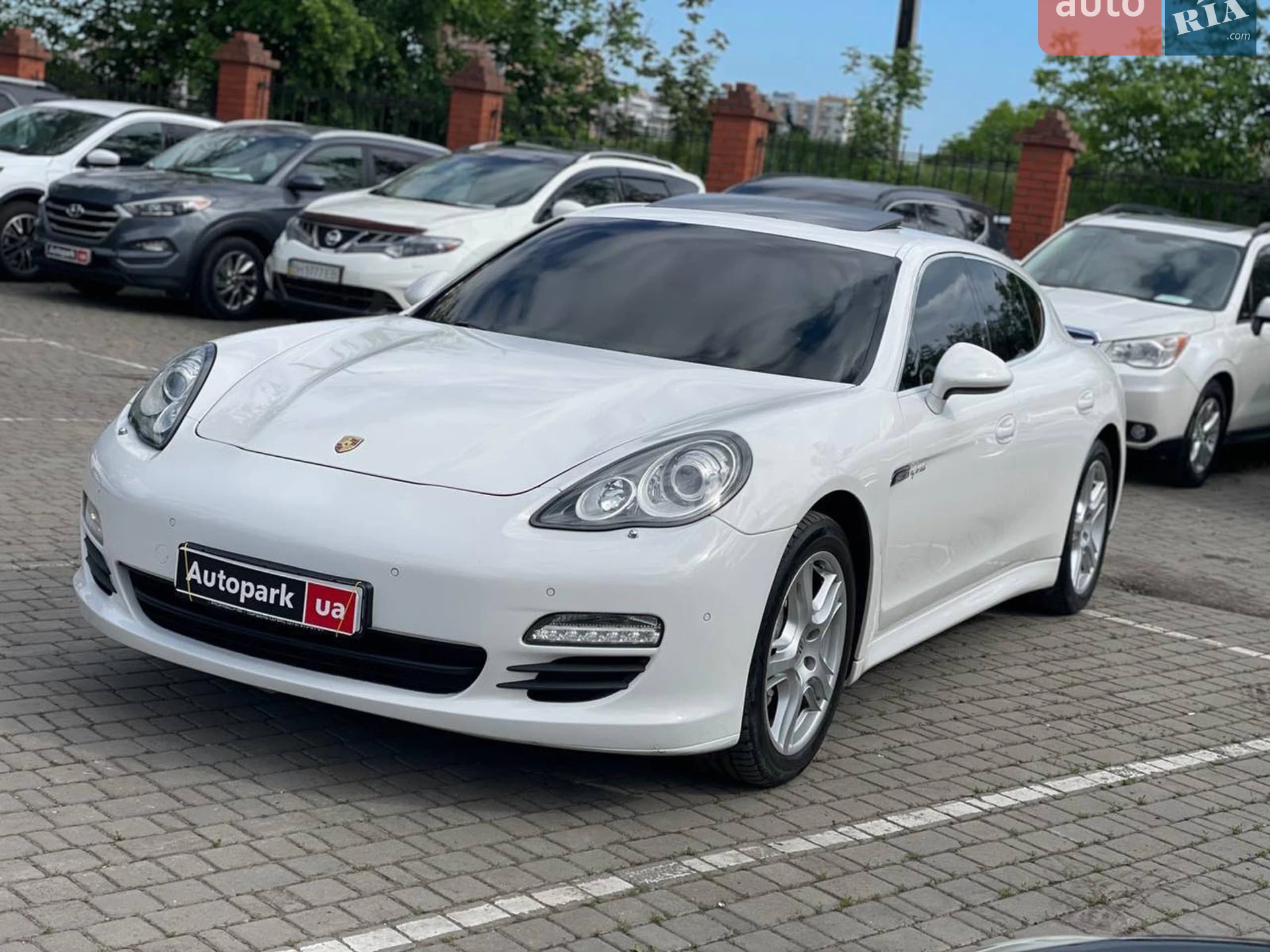 Porsche Panamera, 2011