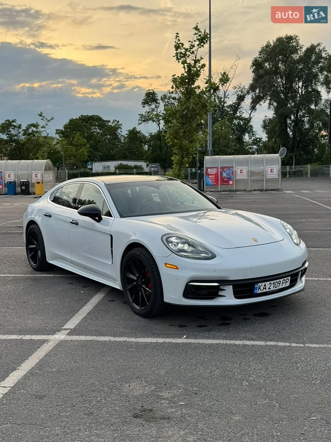 Porsche Panamera, 2018