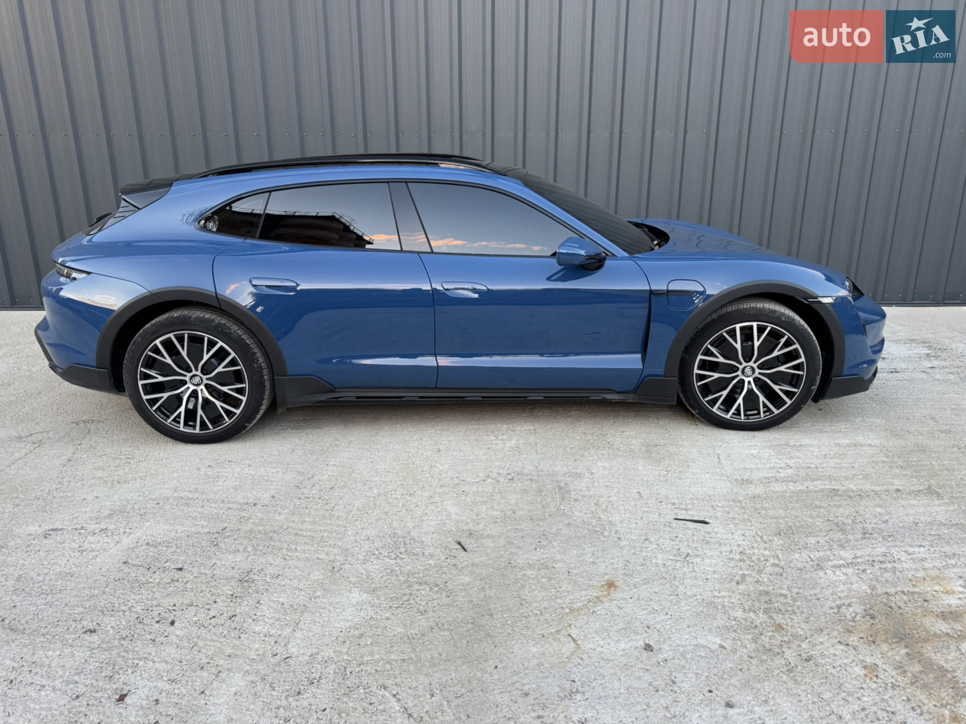 Porsche Taycan Cross Turismo, 2023