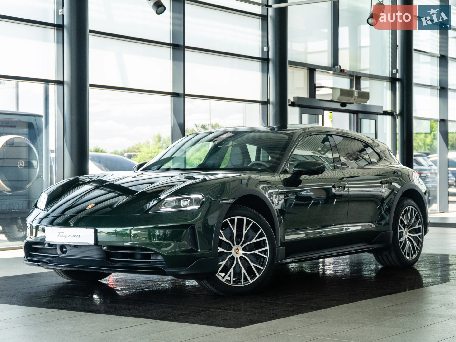 Porsche Taycan Cross Turismo, 2024