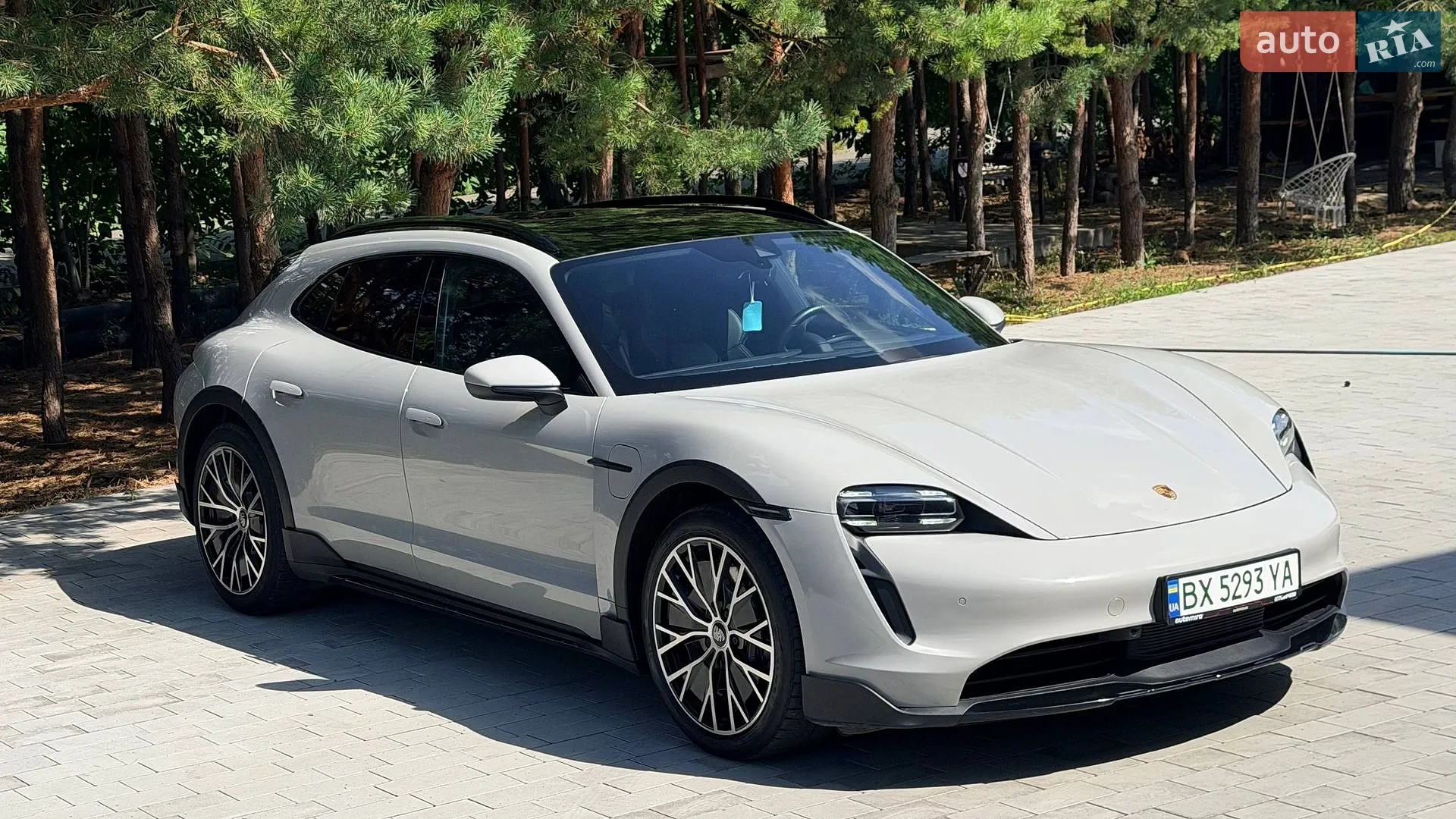 Porsche Taycan Cross Turismo, 2021