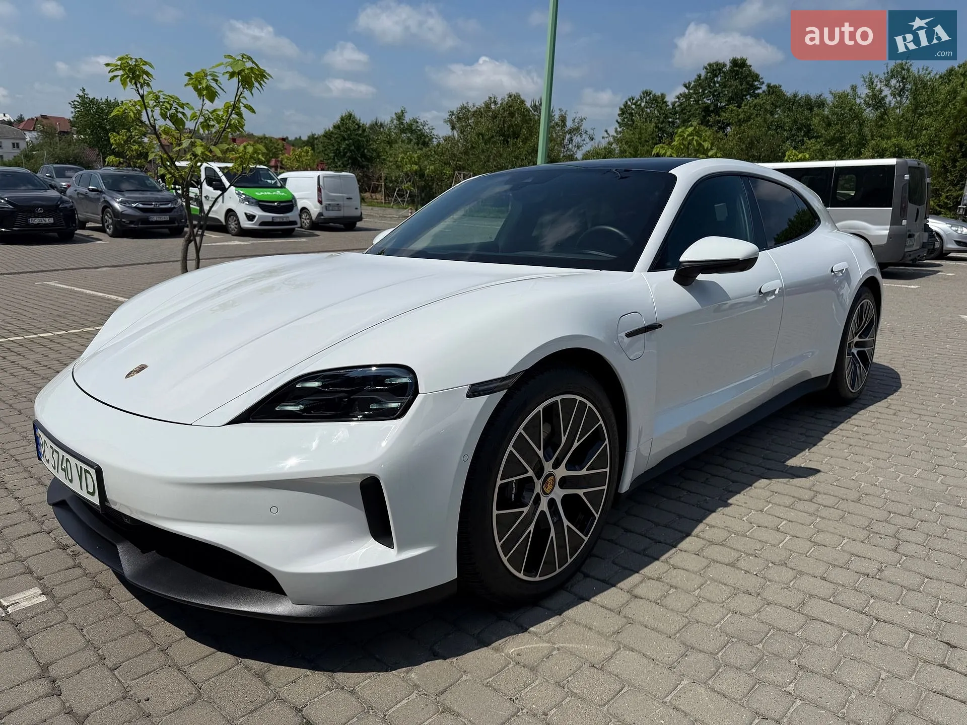 Porsche Taycan Sport Turismo, 2024