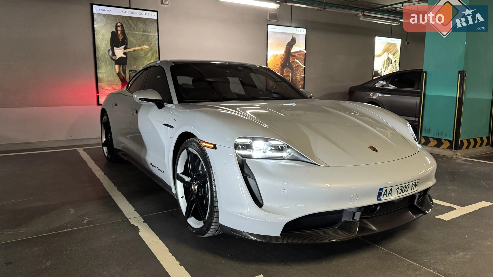 Porsche Taycan, 2022