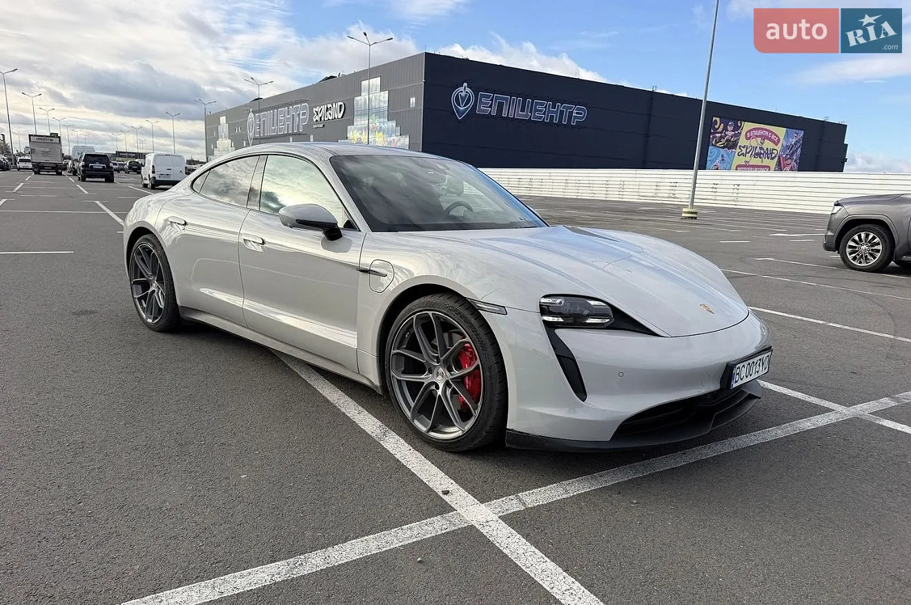 Porsche Taycan, 2021