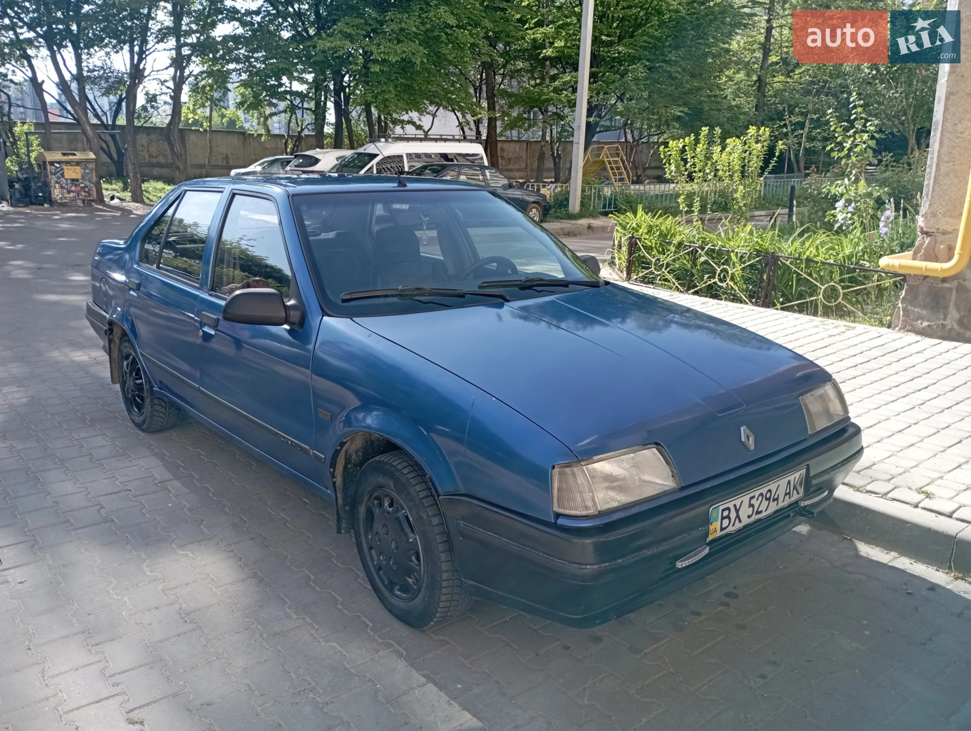 Renault 19, 1990
