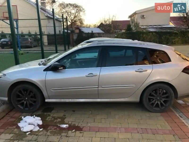 Renault Laguna, 2012