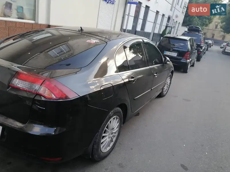 Renault Laguna, 2011