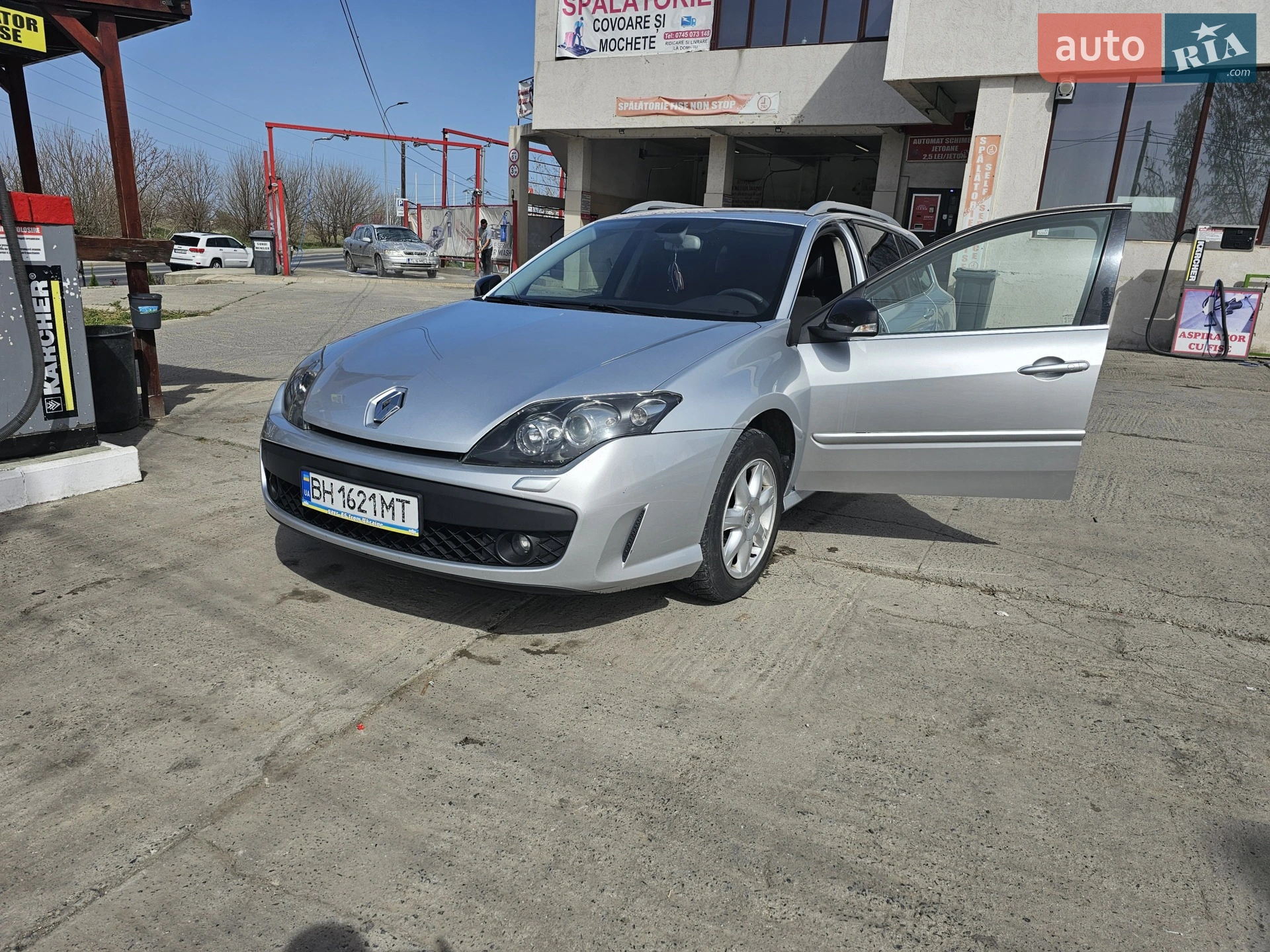 Renault Laguna, 2011