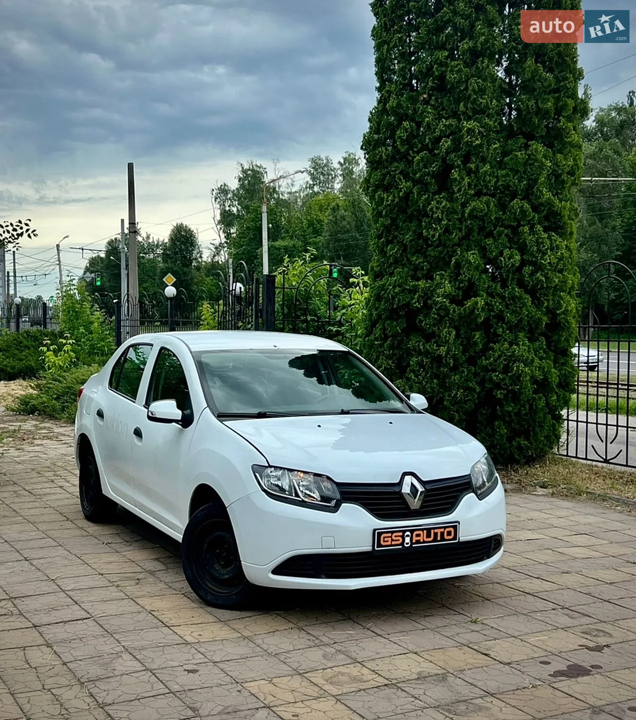 Renault Logan, 2013