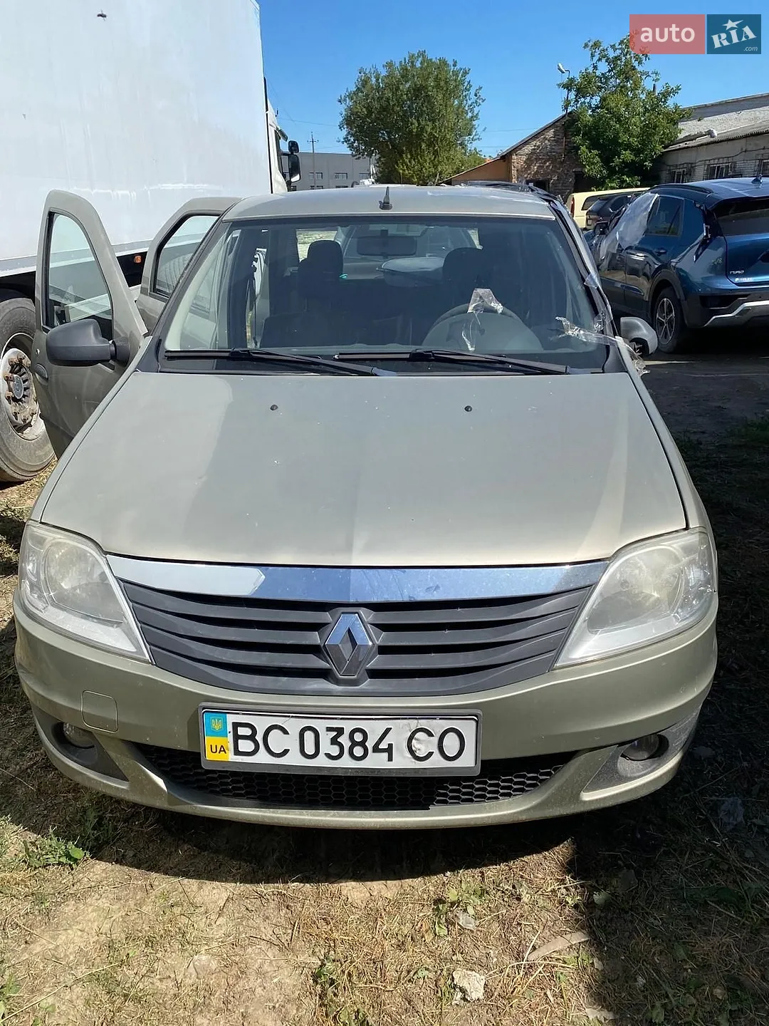 Renault Logan, 2011