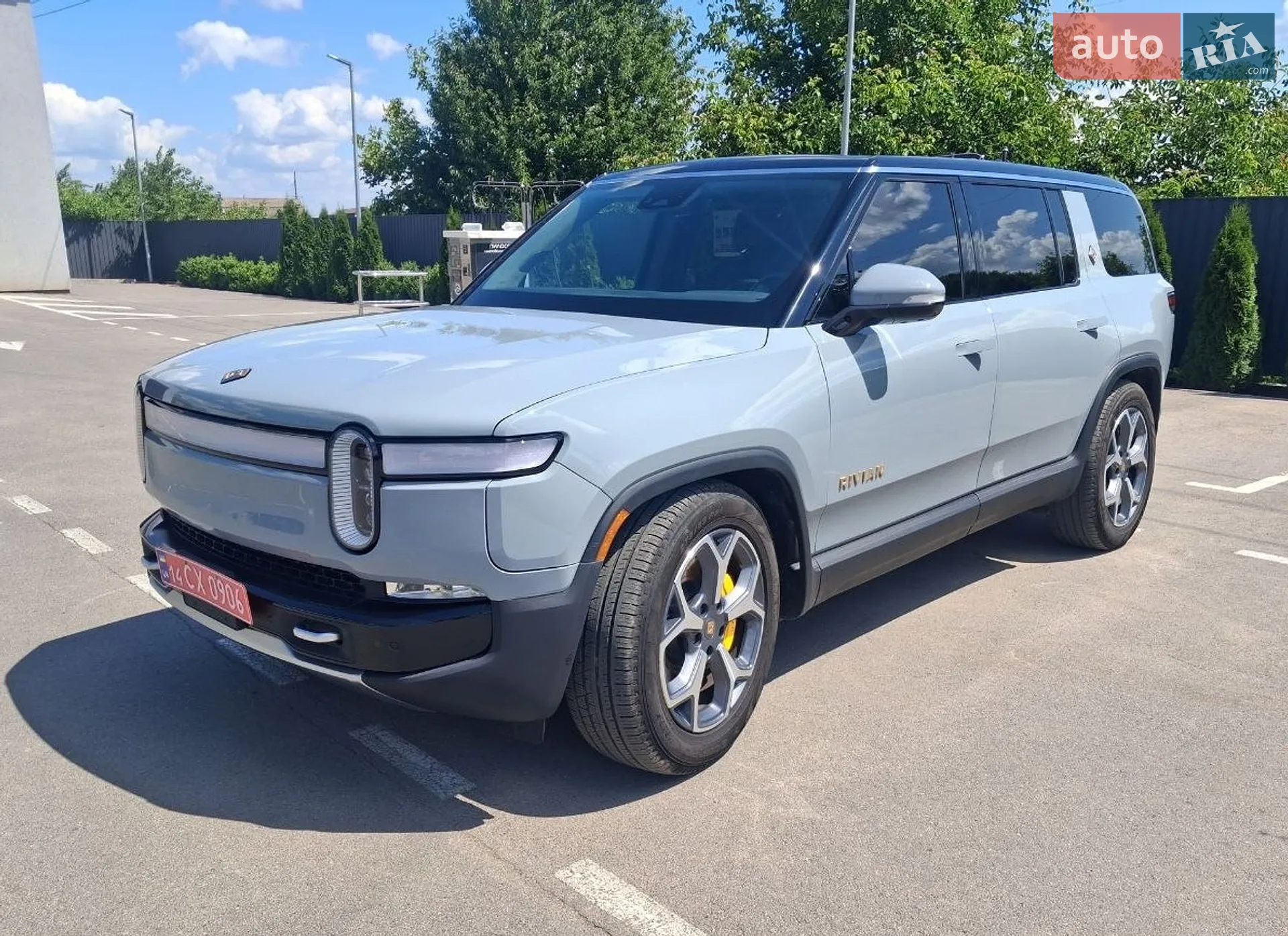 Rivian R1S, 2024