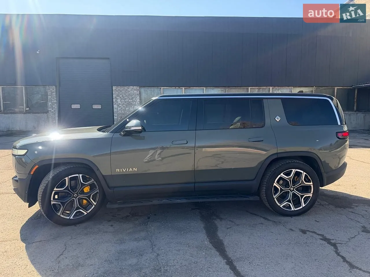 Rivian R1S, 2022