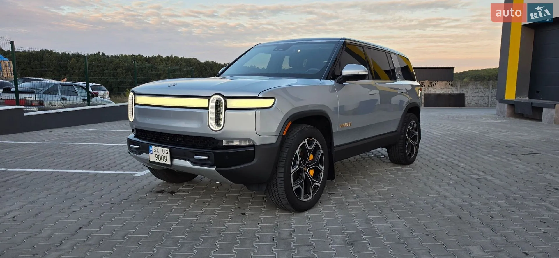 Rivian R1S, 2022