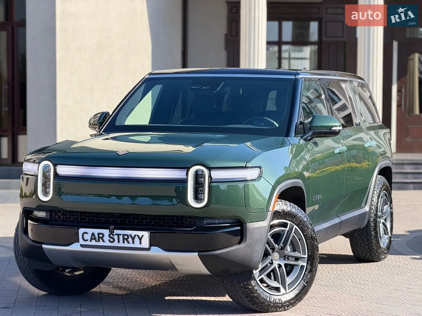Rivian R1S, 2024