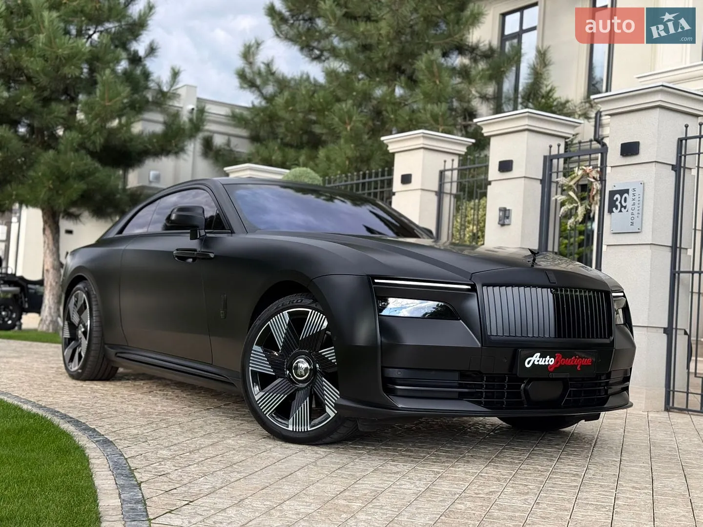 Rolls-Royce Spectre, 2024