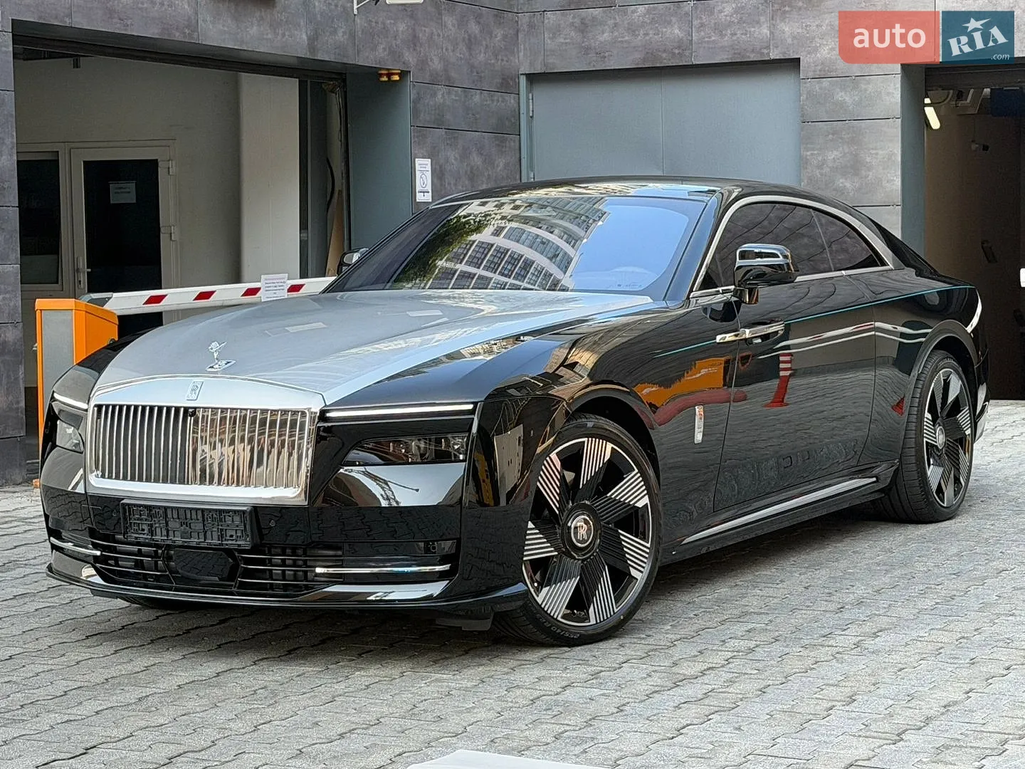 Rolls-Royce Spectre, 2025