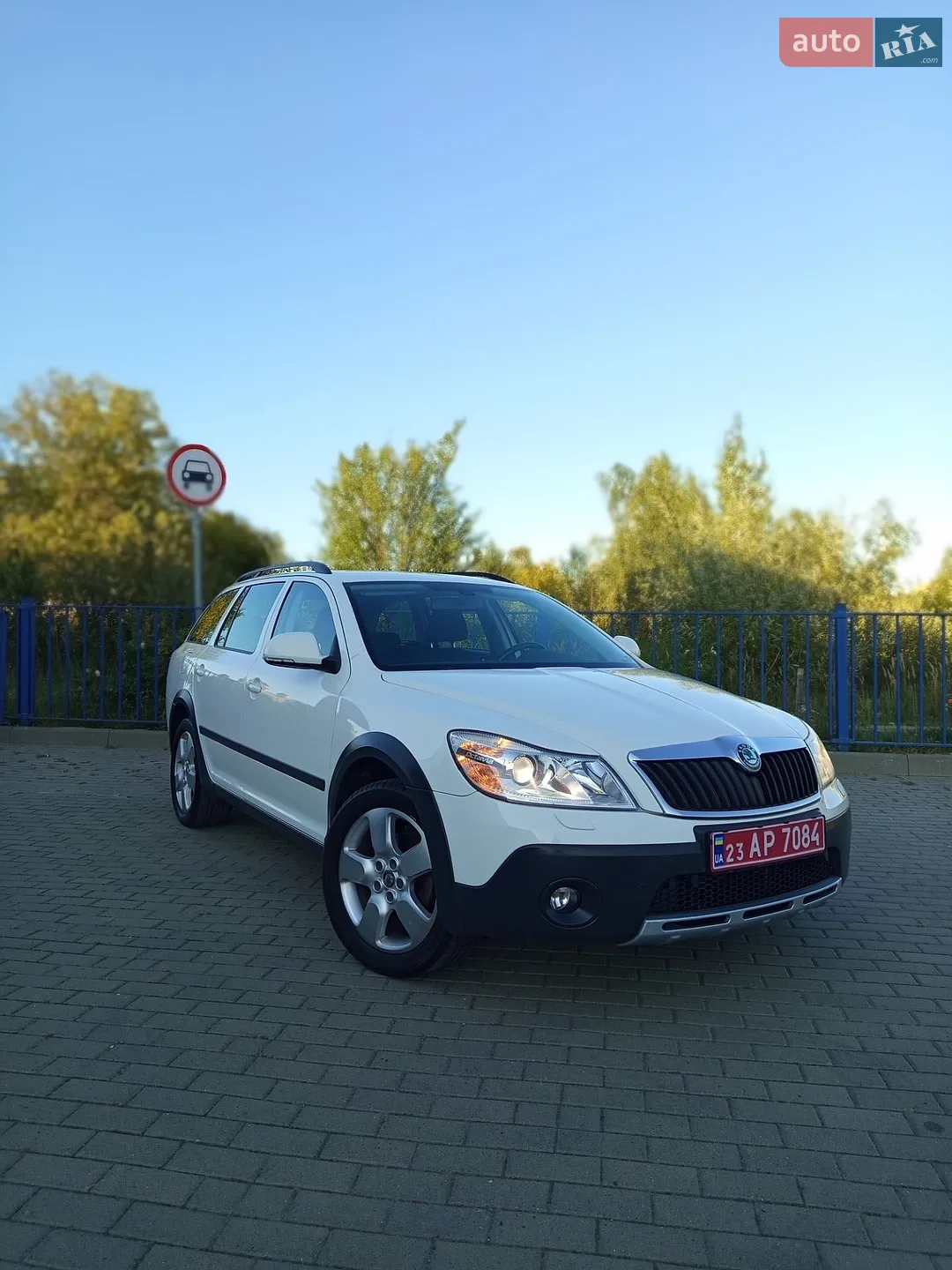 Skoda Octavia Scout, 2011