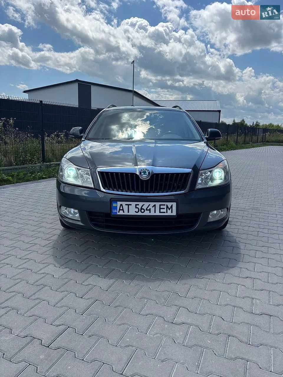 Skoda Octavia 2011 — 1