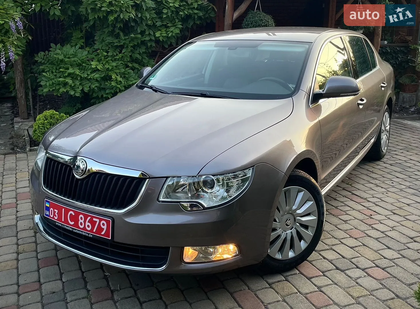 Skoda Superb, 2011