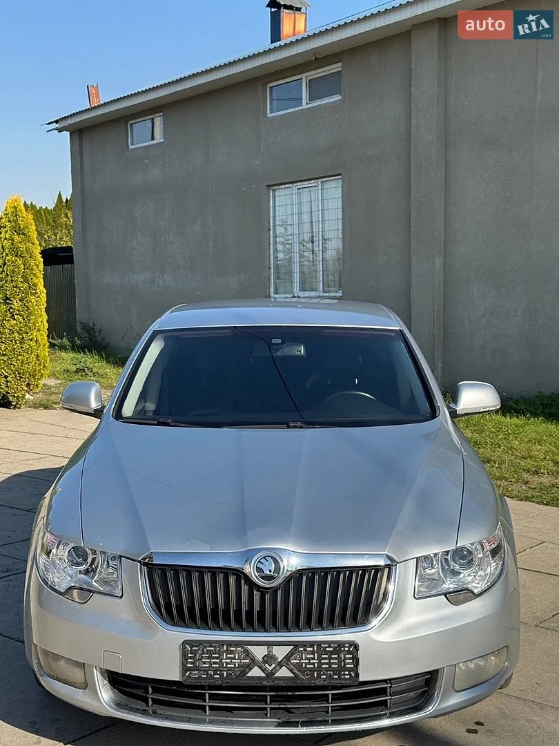 Skoda Superb, 2011