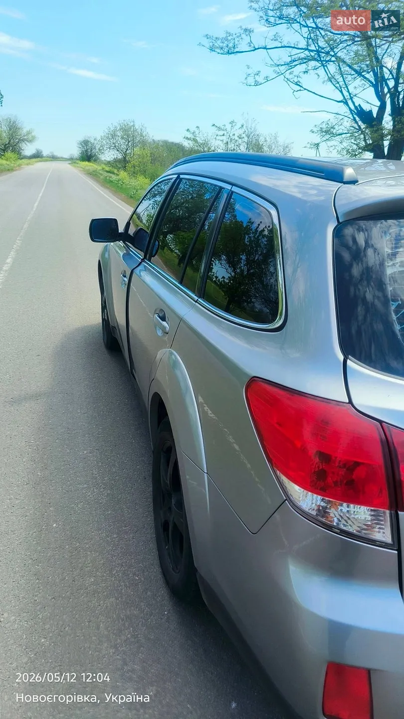 Subaru Outback, 2011