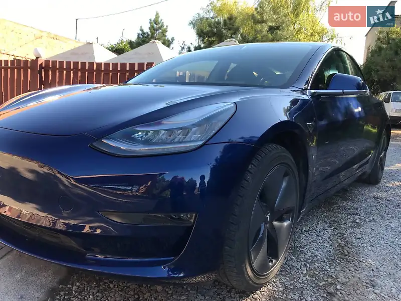 Tesla Model 3, 2019