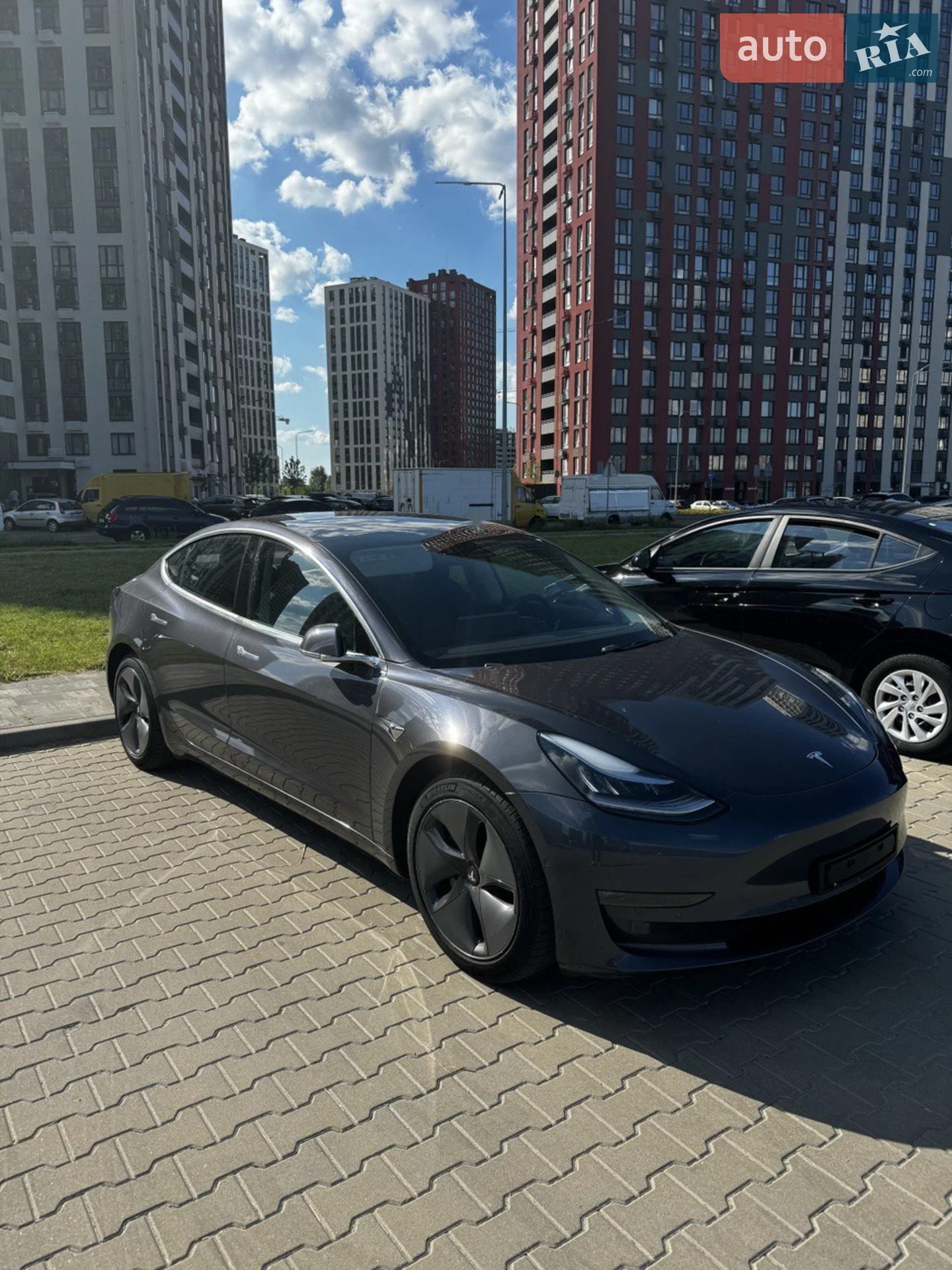 Tesla Model 3, 2019