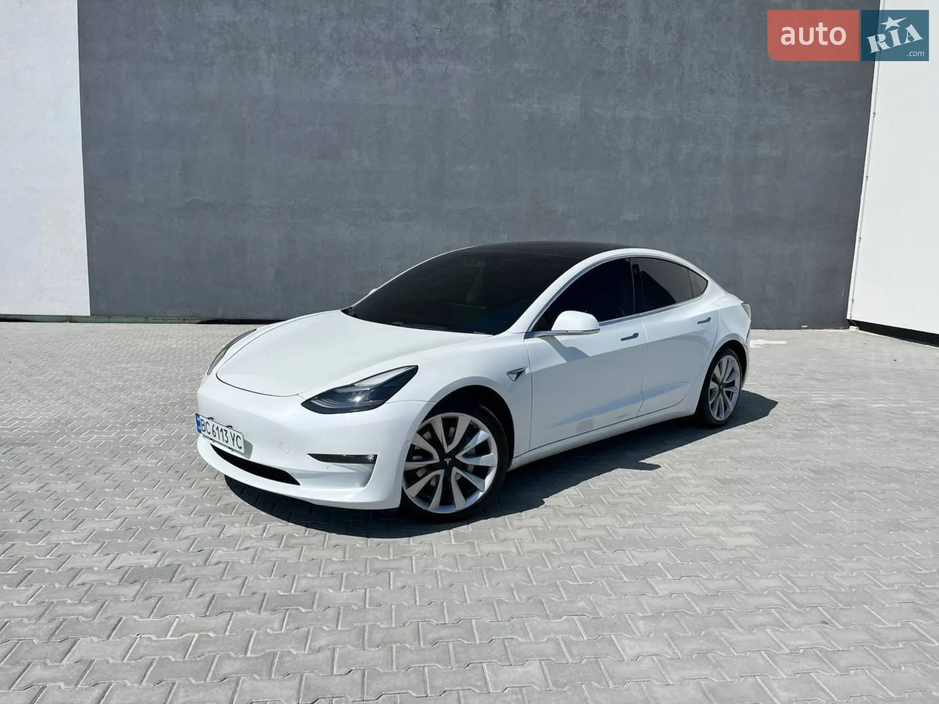 Tesla Model 3, 2019
