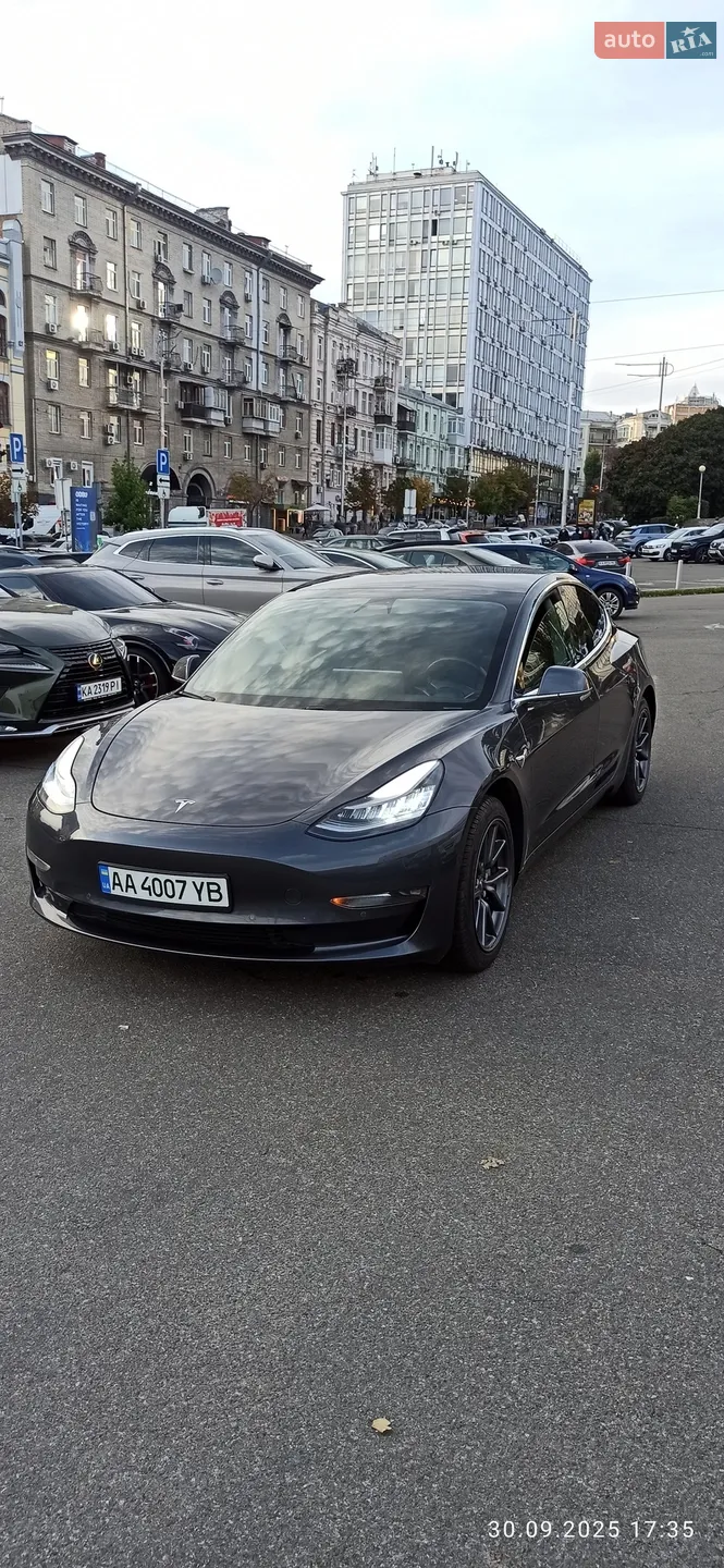 Tesla Model 3, 2019