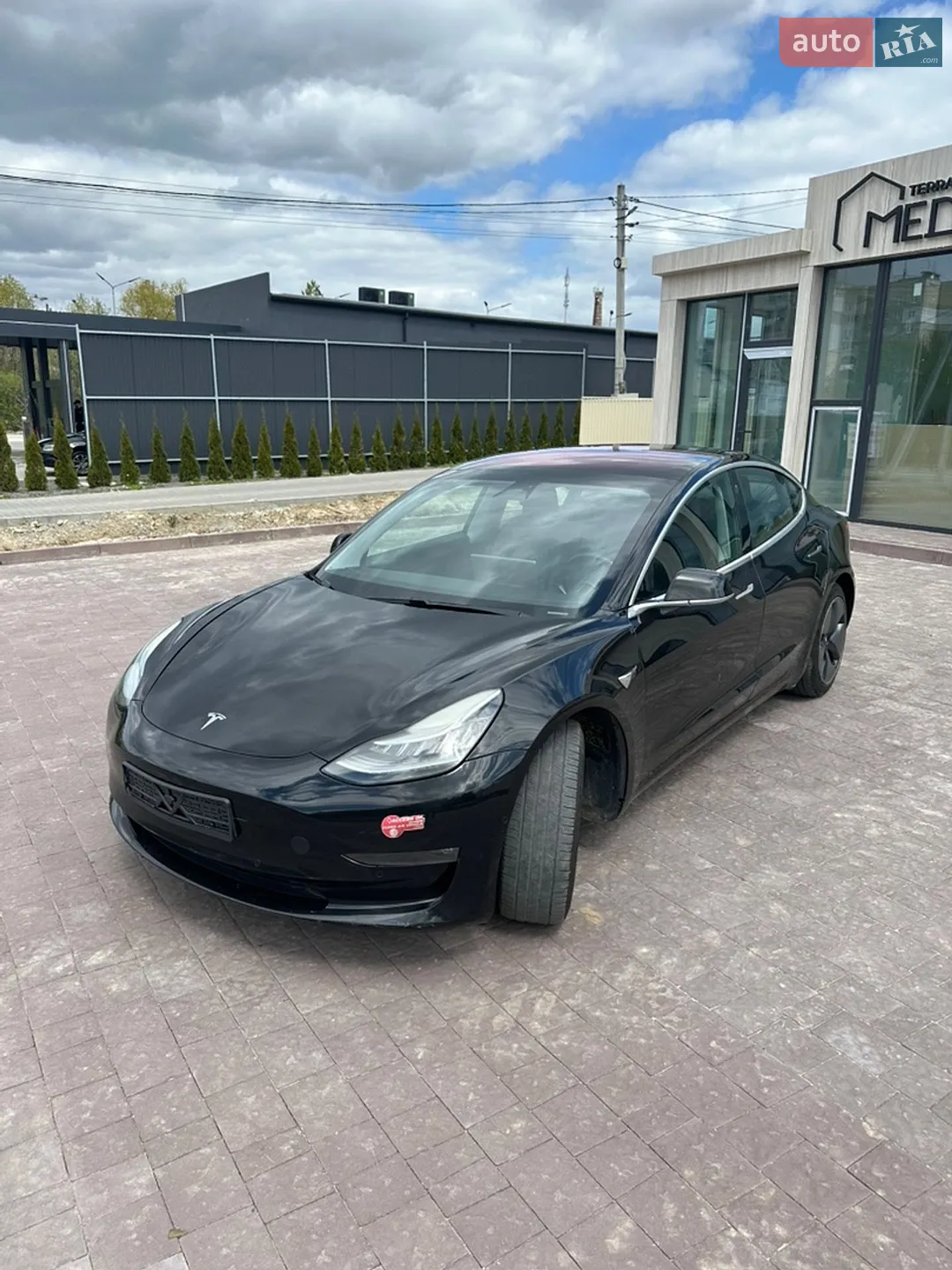 Tesla Model 3, 2017