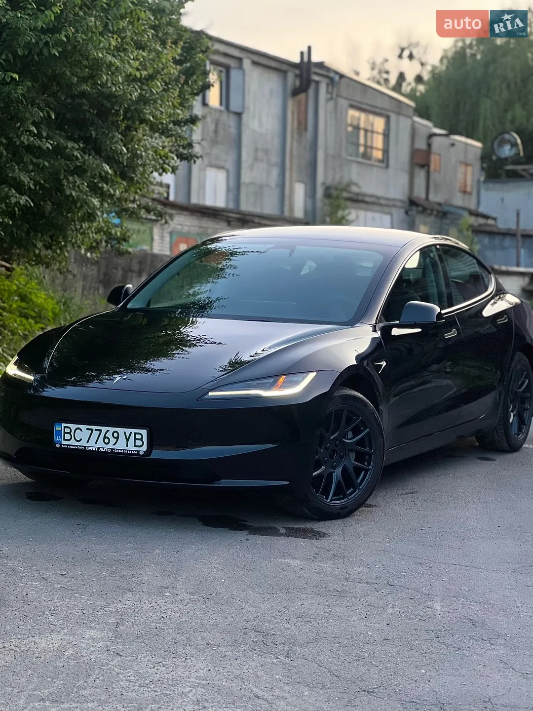 Tesla Model 3, 2024