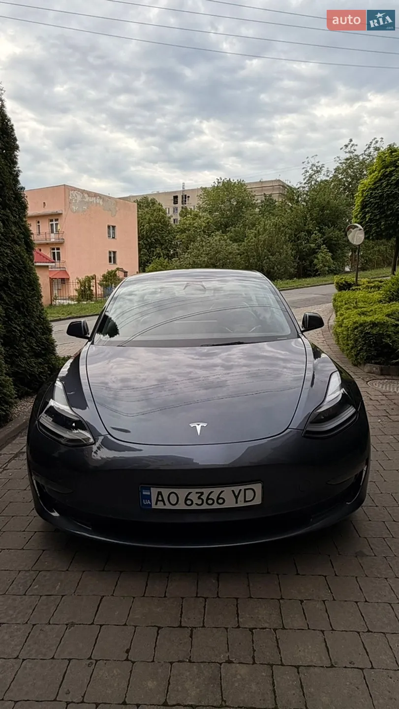 Tesla Model 3, 2022
