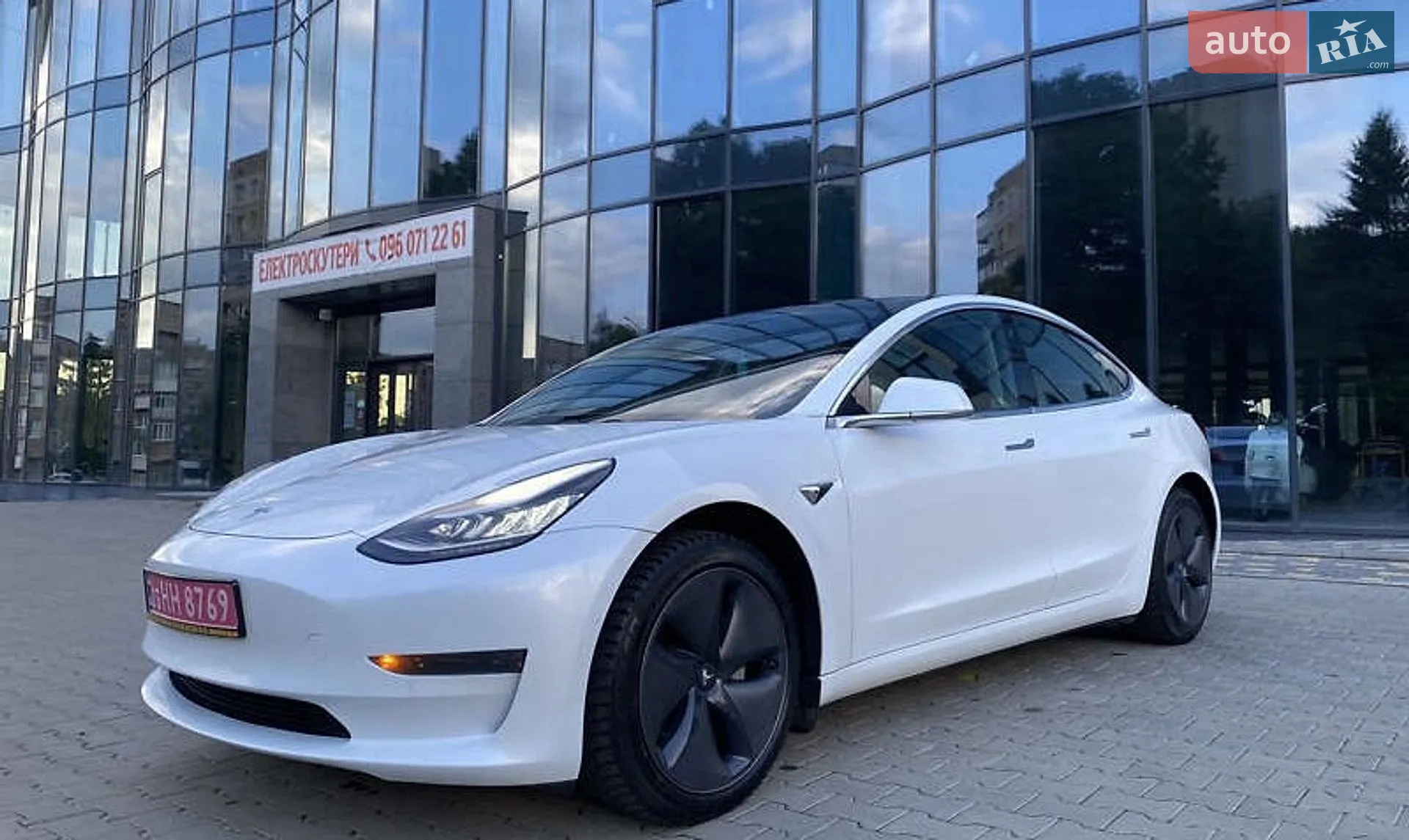 Tesla Model 3, 2020