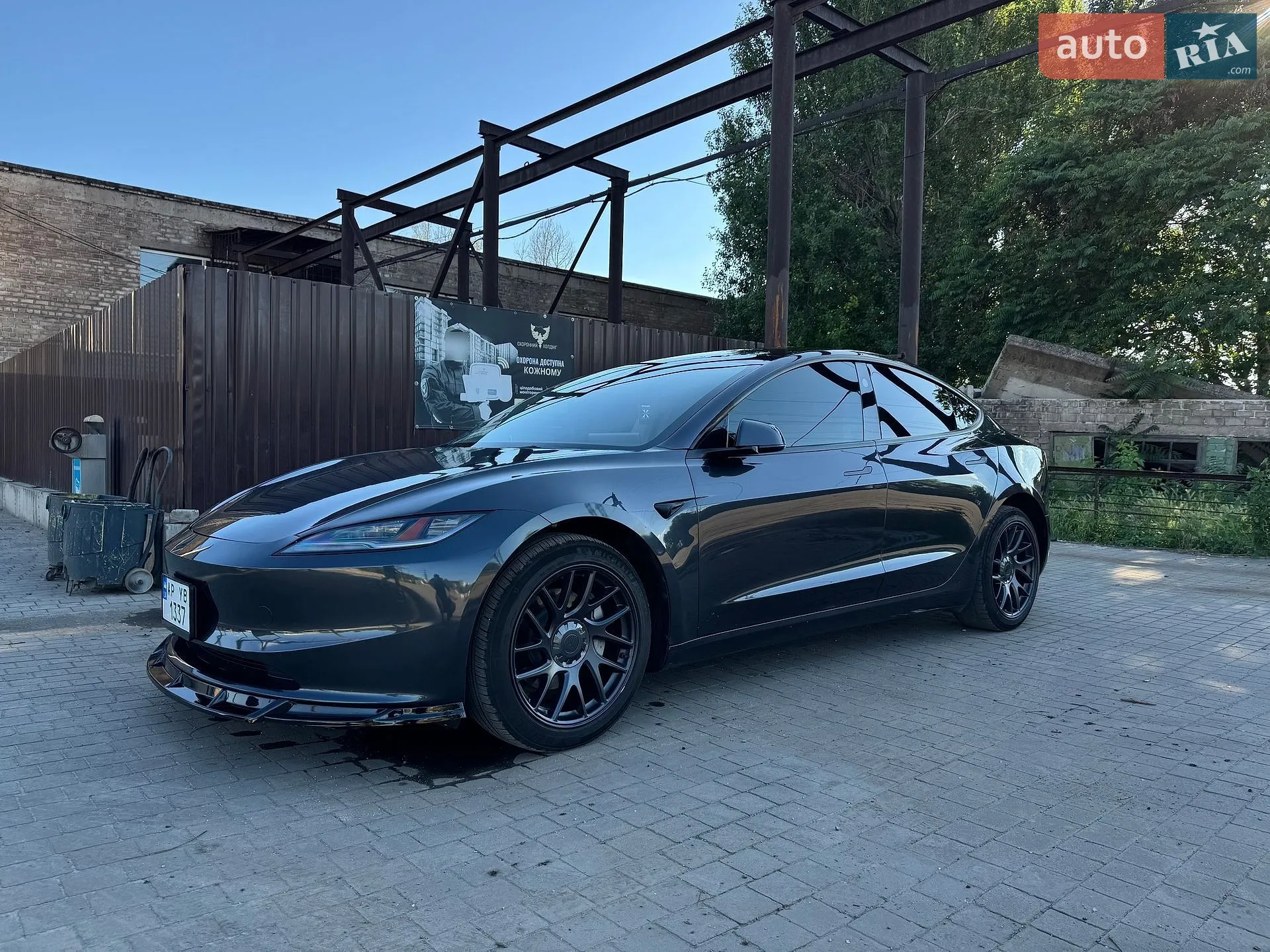 Tesla Model 3, 2024