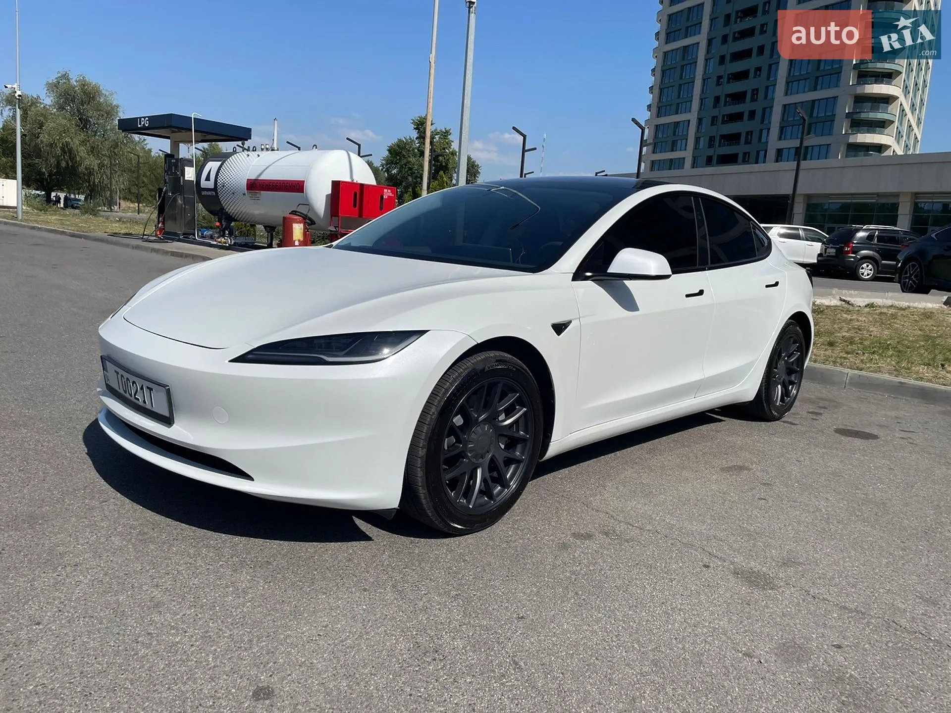 Tesla Model 3, 2024