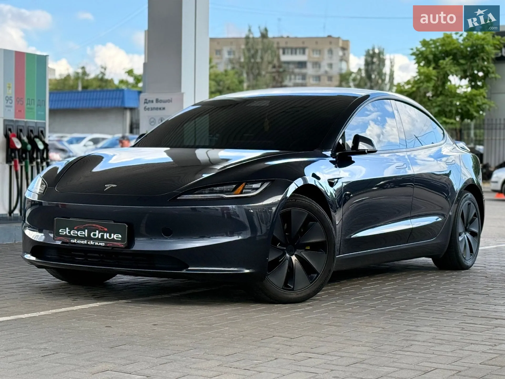 Tesla Model 3, 2024