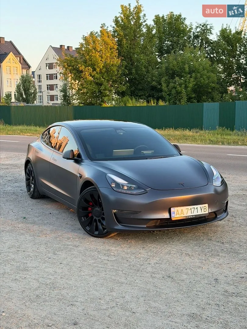 Tesla Model 3, 2022
