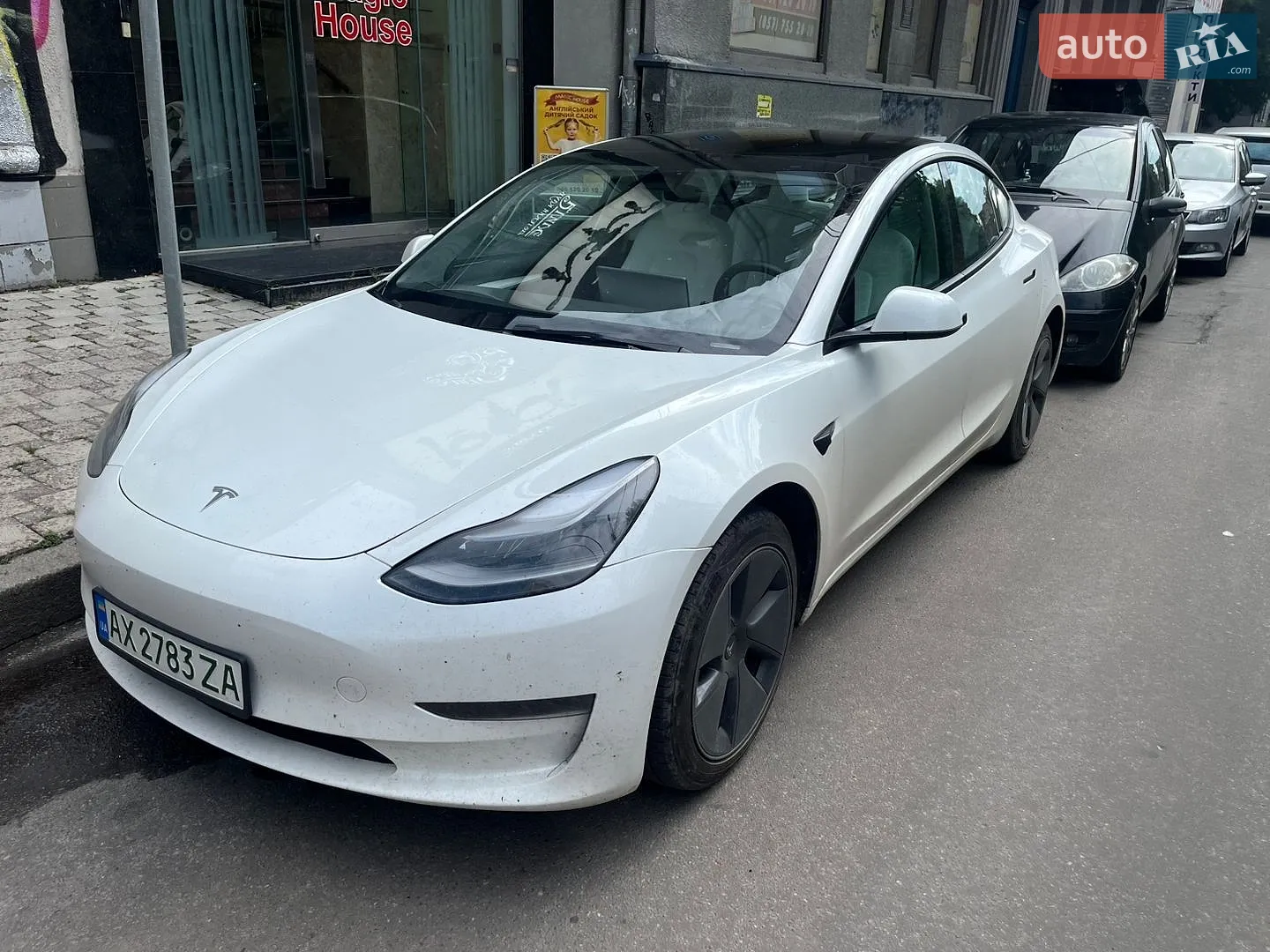 Tesla Model 3, 2023