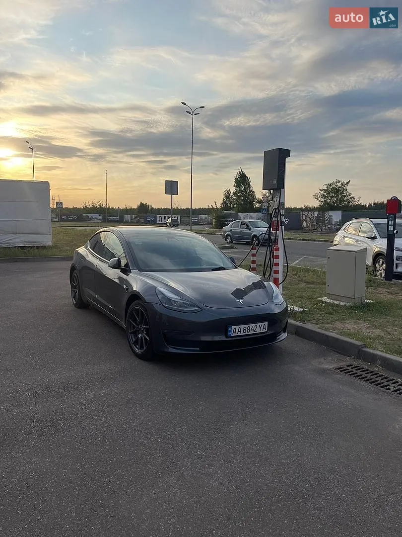 Tesla Model 3, 2021