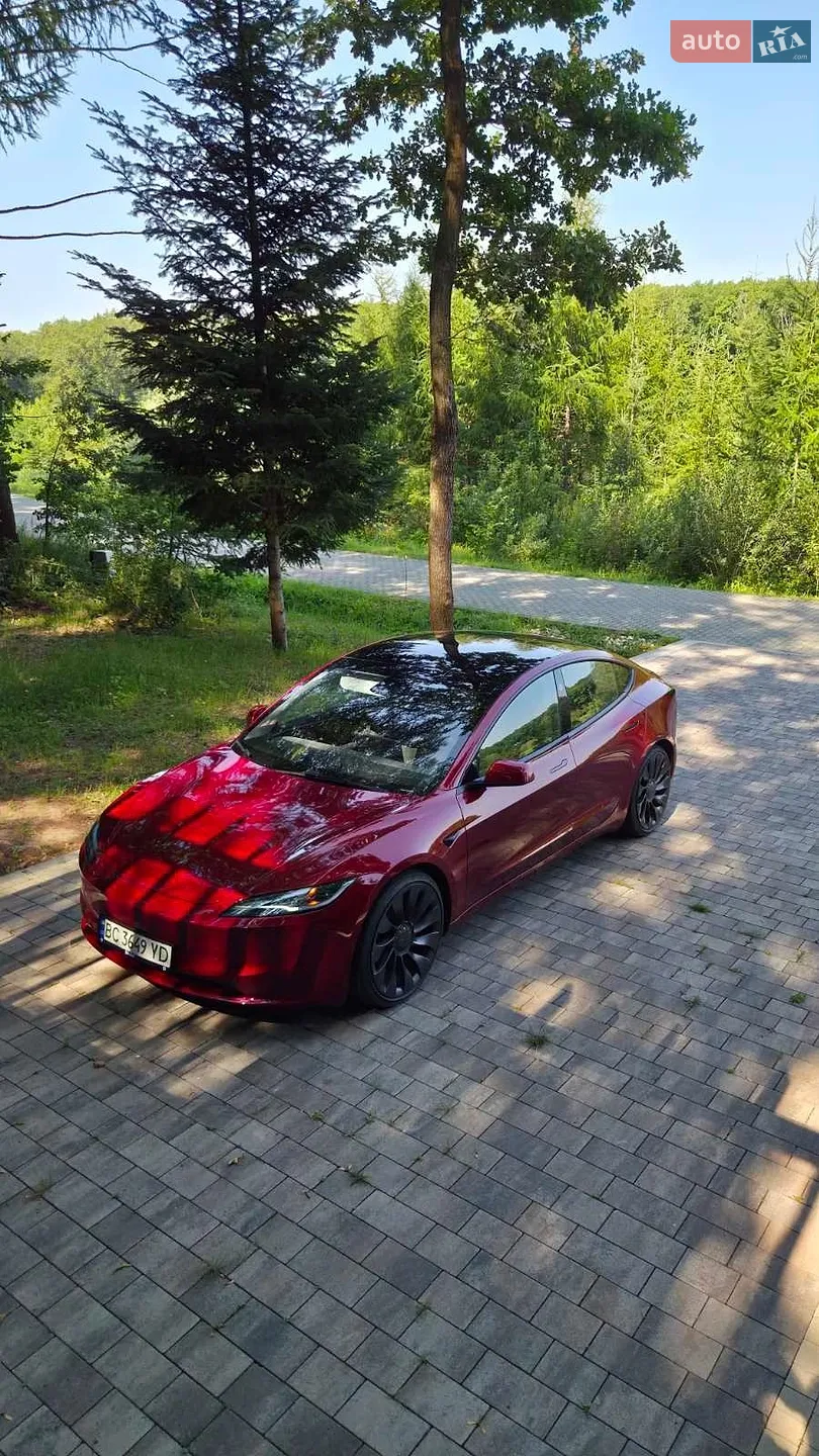Tesla Model 3, 2024