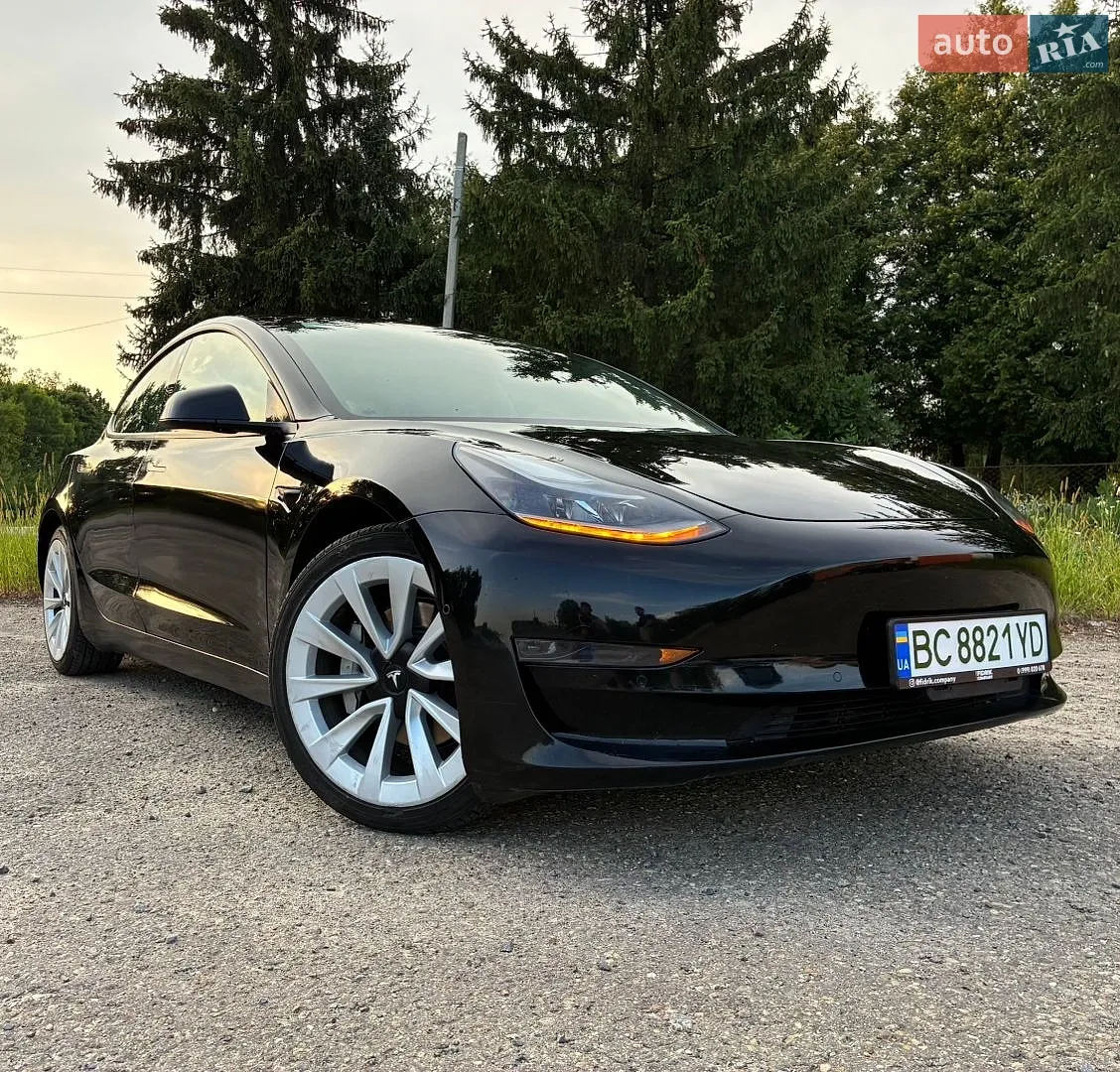 Tesla Model 3, 2022