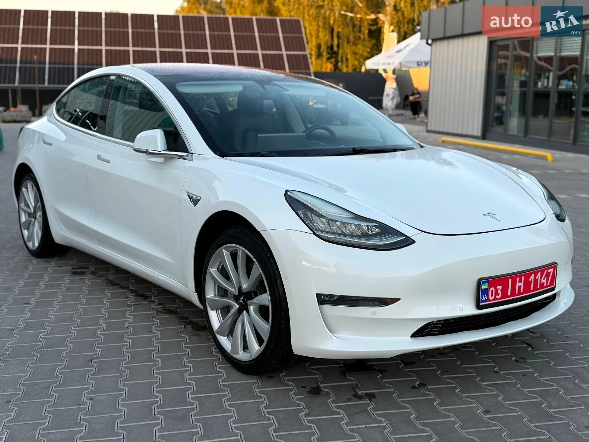 Tesla Model 3, 2017