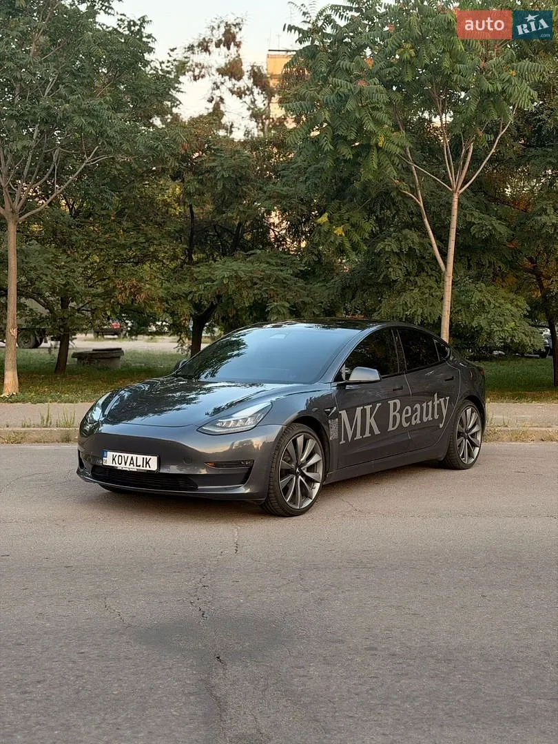 Tesla Model 3, 2018