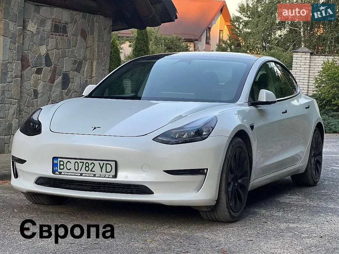 Tesla Model 3, 2021