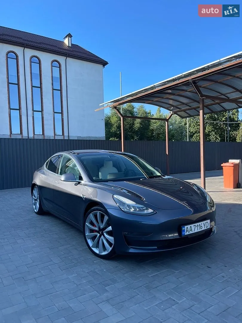 Tesla Model 3, 2018