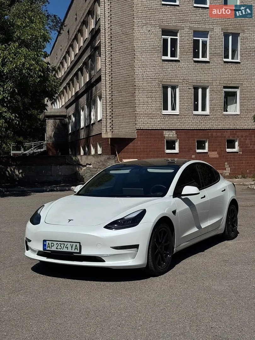 Tesla Model 3, 2023