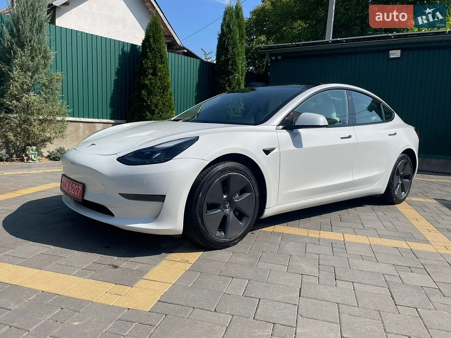 Tesla Model 3, 2023
